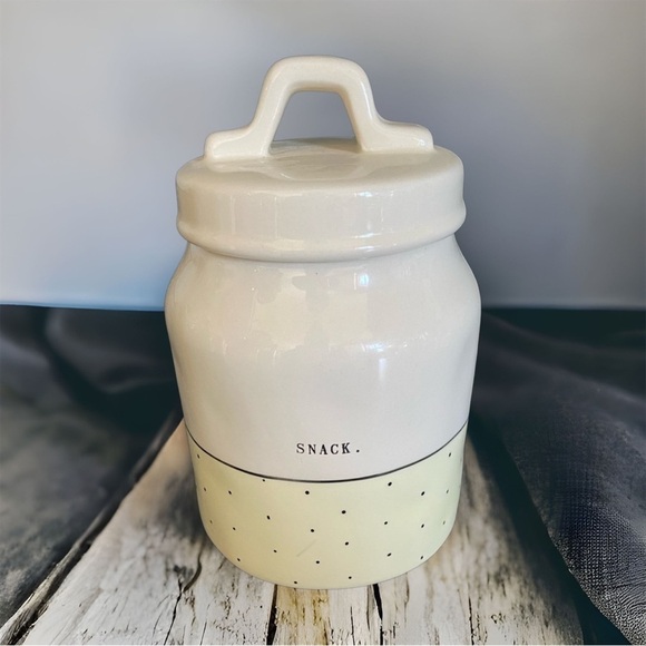 🔥HTF Rae Dunn Spring Collection snacks container🔥 - Picture 1 of 6